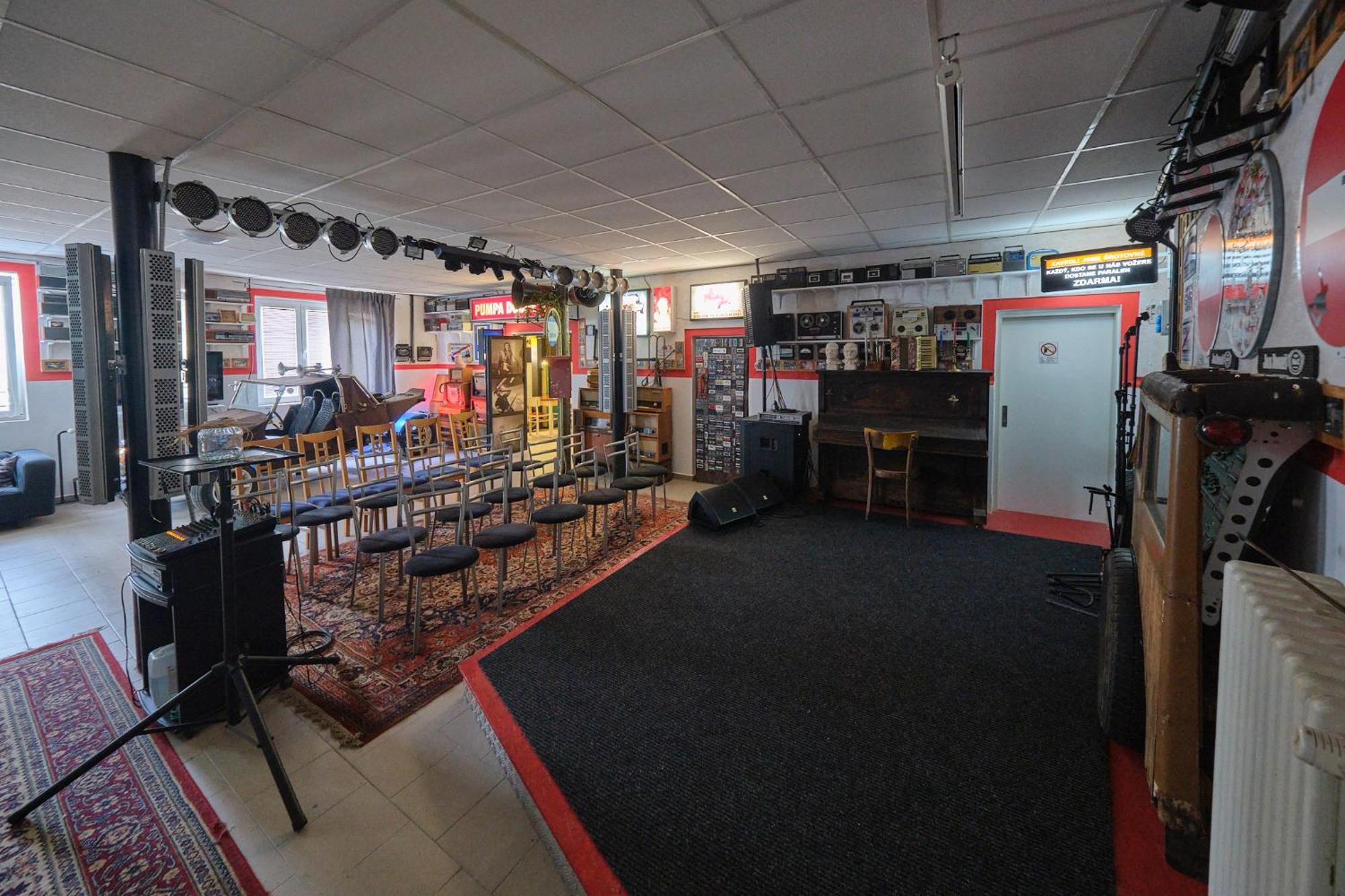 Hostel Doupe Humpolec Zewnętrze zdjęcie